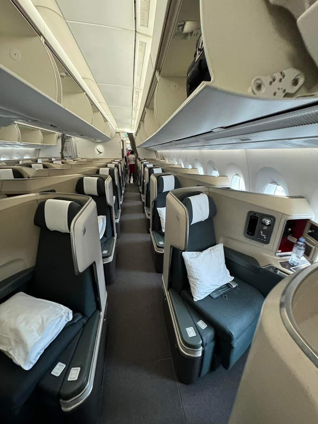 delta flight dl275 diverted lax